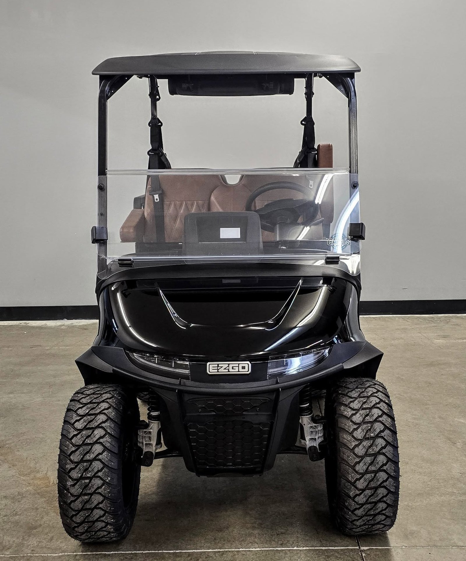 2-13.jpg 2026 E-Z-GO RXV 4 Touring STL ELiTE Lithium 4-Passenger